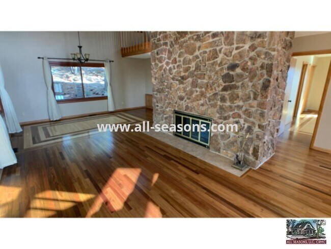 Foto del edificio - 7060 Switchback Trail
