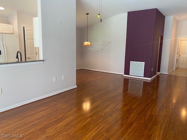 Building Photo - 10018 Oakhurst Way