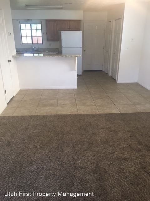 Building Photo - 2 br, 1.5 bath House - 2150 W 70 S #4