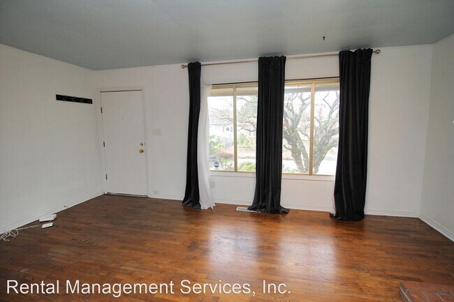 Foto del edificio - 2 br, 1 bath House - 134 SE 83rd Ave