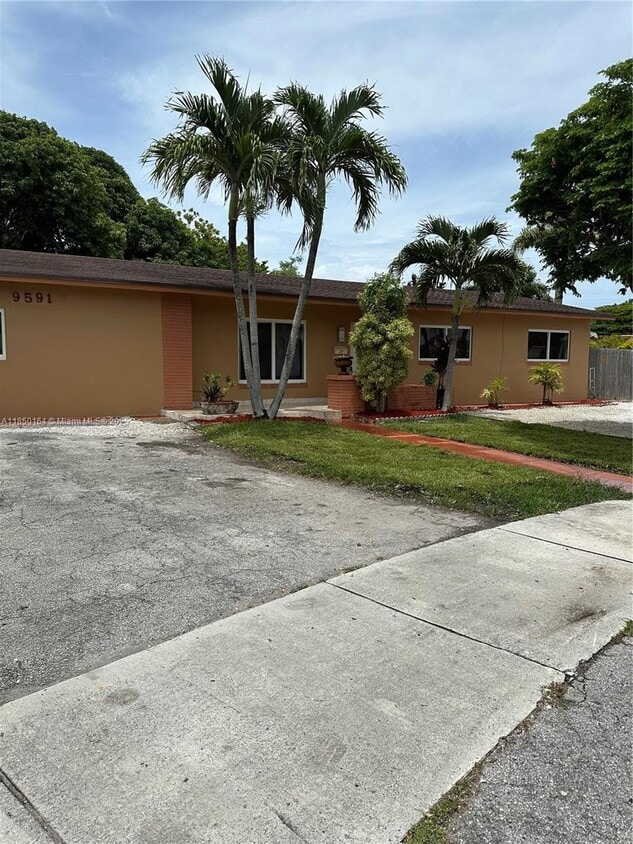 Foto principal - 9591 SW 9th Terrace