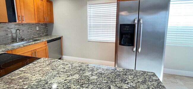 Building Photo - 174 Burgandy Way