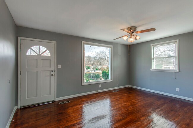 Photo - 3259 Panorama Dr House