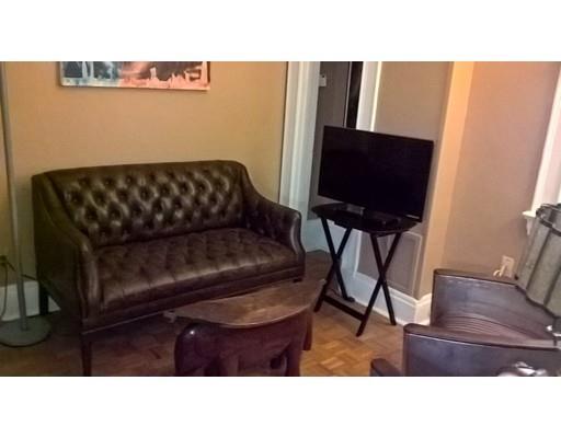 Building Photo - 22 Beacon St