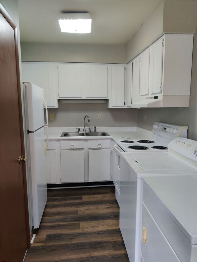 Building Photo - 110-112 Jennison Street