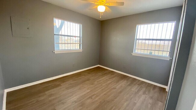 Building Photo - Handyman Special “You fix, you SAVE BIG!!”...