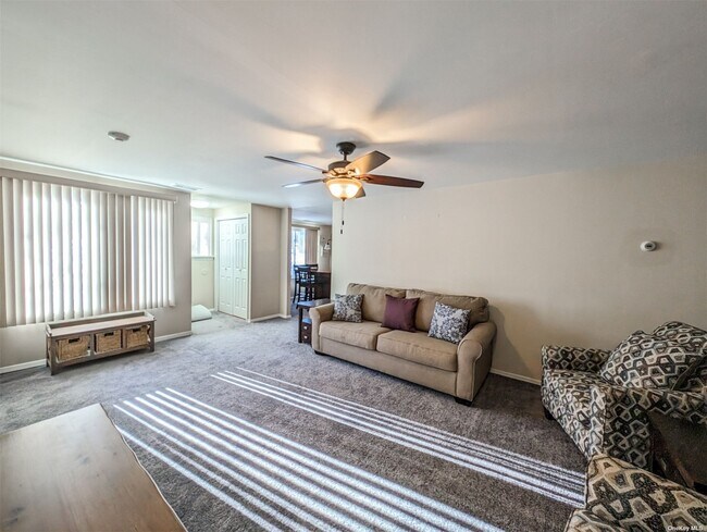 Foto del edificio - 436 Clubhouse Ct