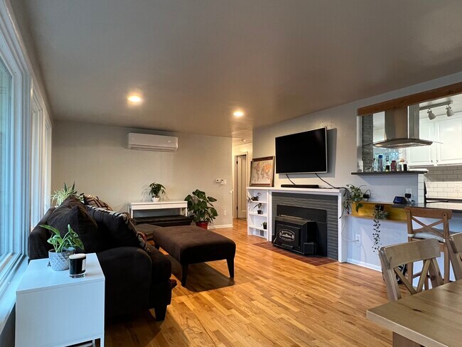 Foto del edificio - 13324 3rd Ave NE