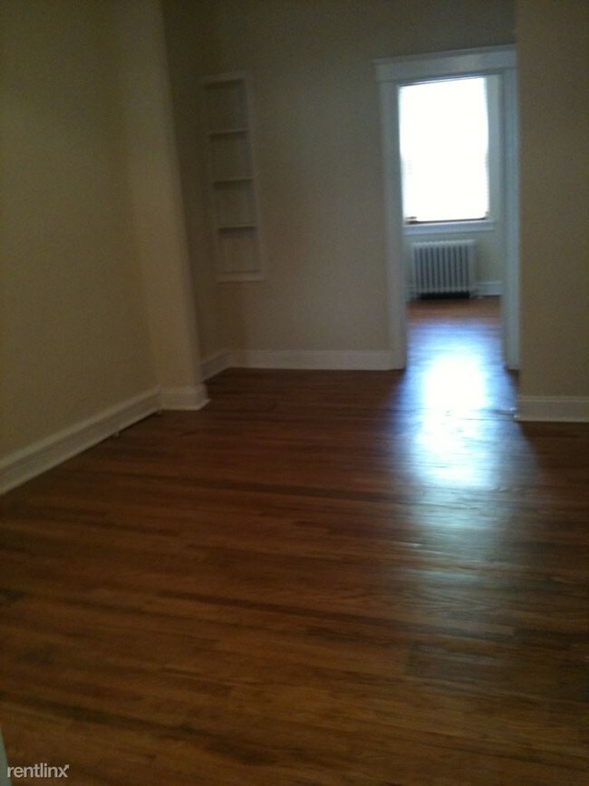 Building Photo - 2 br, 1 bath Apartment - 737 Spruce St Apt 2F