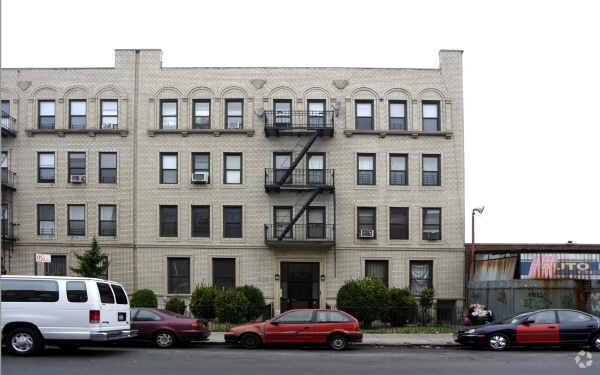 Primary Photo - 2307 Clarendon Rd
