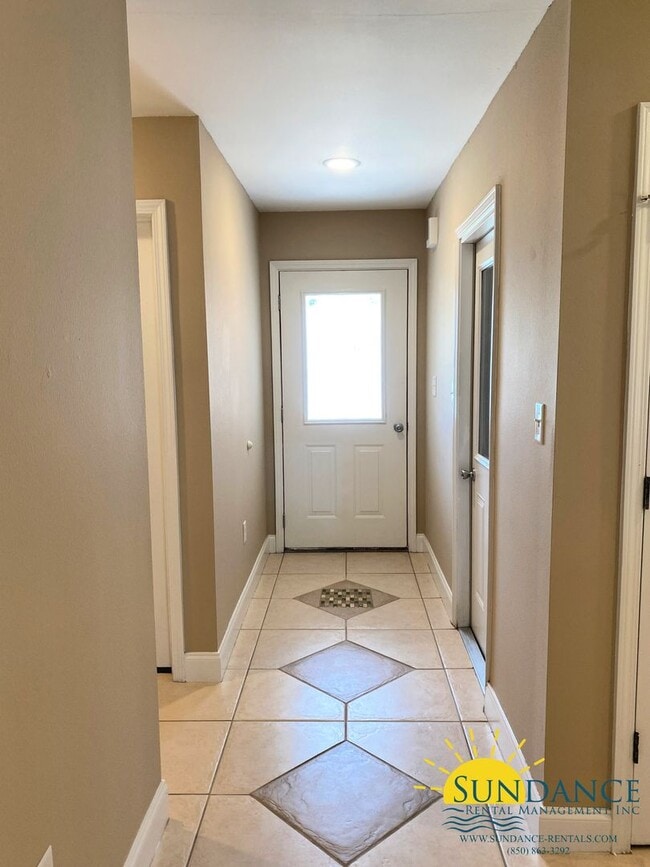 Building Photo - Adorable 3 Bedroom Home in Fort Walton Beach