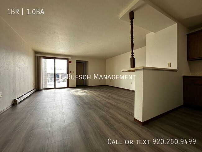 Foto del edificio - Spacious 1 Bedroom 1 Bath Lower Apartment ...