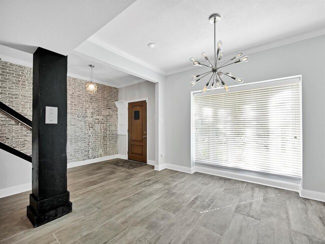 Foto del edificio - 14719 Barryknoll Ln