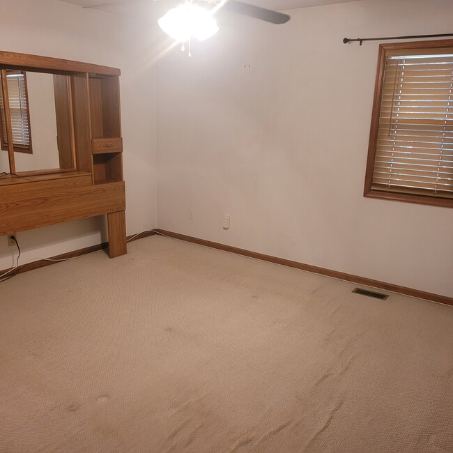 Building Photo - 3543 Radford Cir