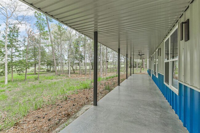 Building Photo - 10161 Tanyard Rd