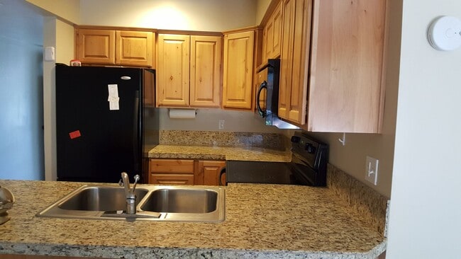 Village at University Heights 1 Bed/1 Bath - $1,350!! - Village at University Heights 1 Bed/1 Bath - $1,350!! Apartment