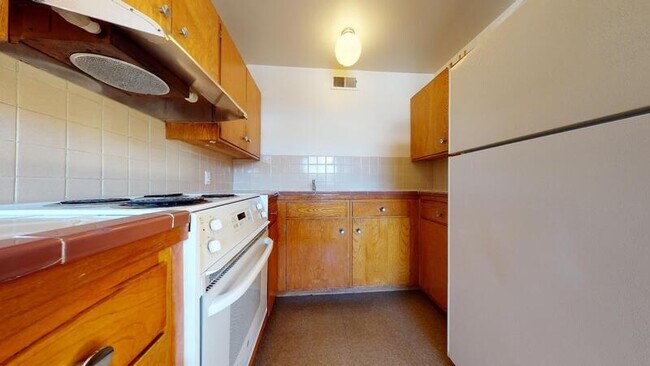 Building Photo - 444 Warren Dr