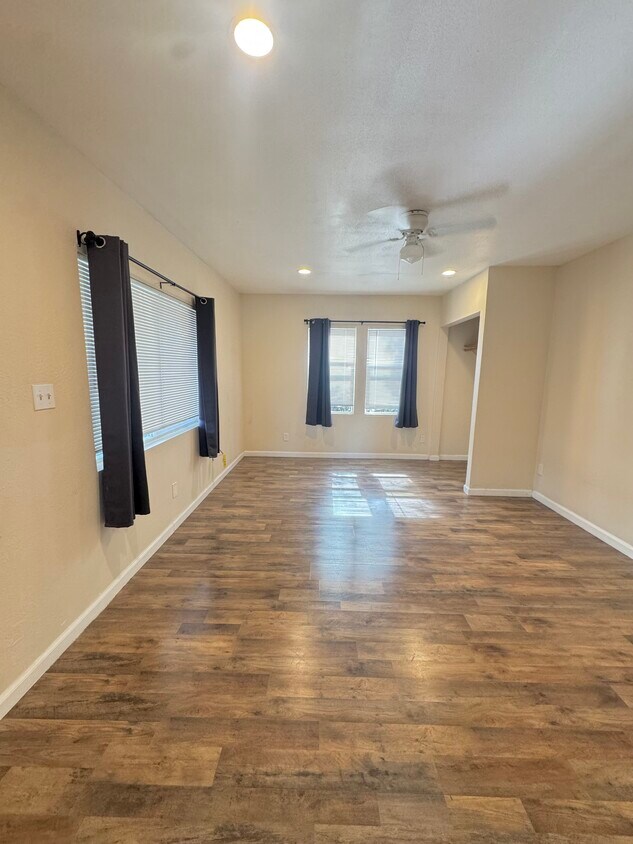 Foto del edificio - 611 Sheridan St