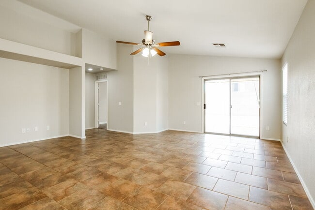 Foto del edificio - 12571 W Fairmount Ave