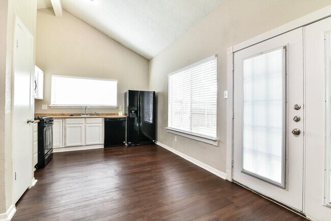 Foto del edificio - 3002 Sherborne St