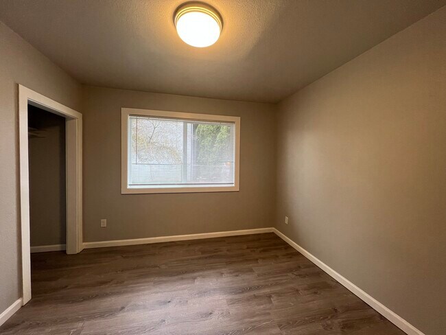 Building Photo - Briar Rose Apartments