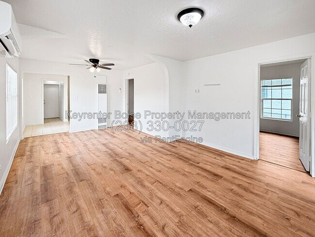 Foto del edificio - 103 N Dewey Ave