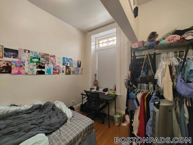 Foto del edificio - 447 Park Dr