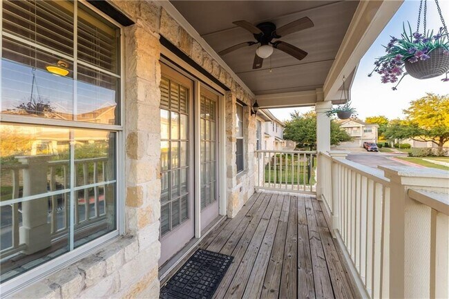 Foto del edificio - 1900 Scofield Ridge Pkwy