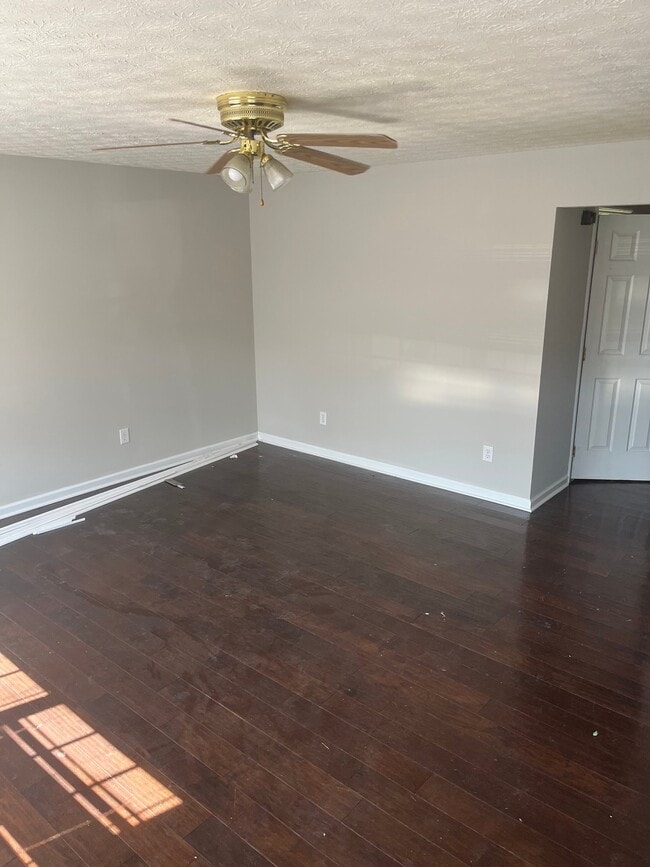 Building Photo - 1073 Merrick Dr
