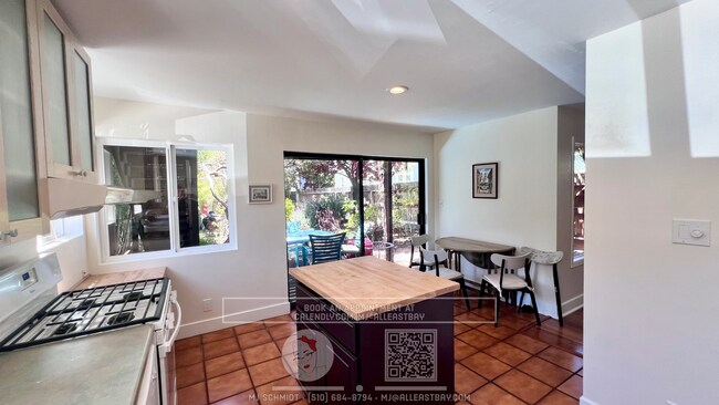 Building Photo - Garden oasis 2 bedroom fully furnished wit...