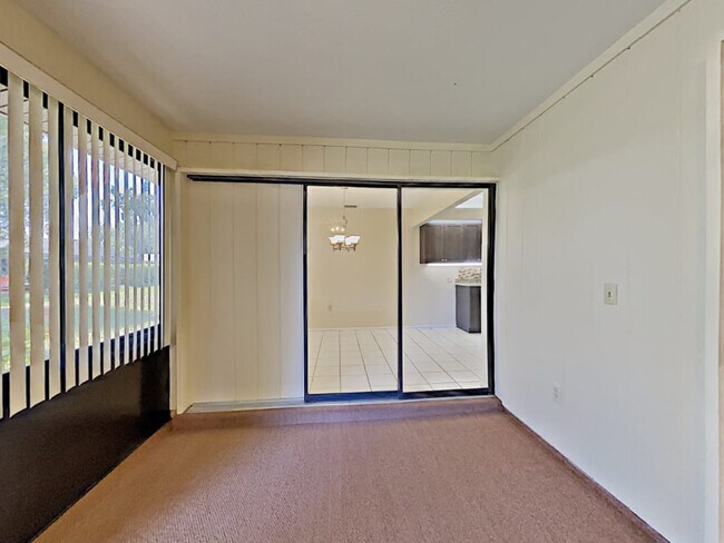 Foto del edificio - 5025 79th Ave Dr E