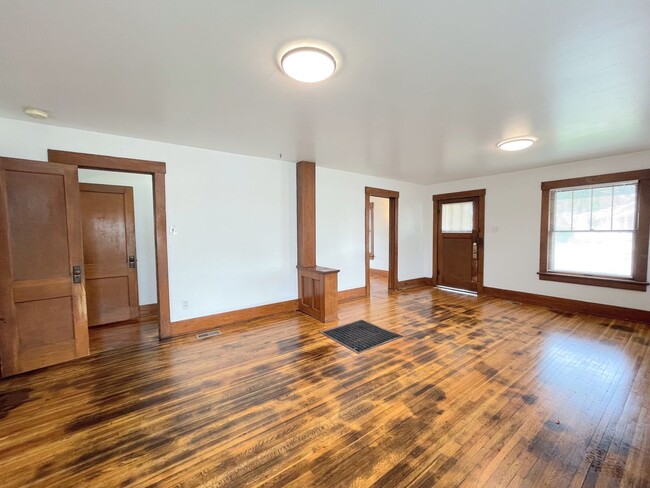 Foto del edificio - 3 bed 1 bath home
