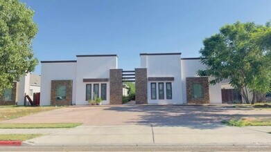 Building Photo - 6 Fig Dr