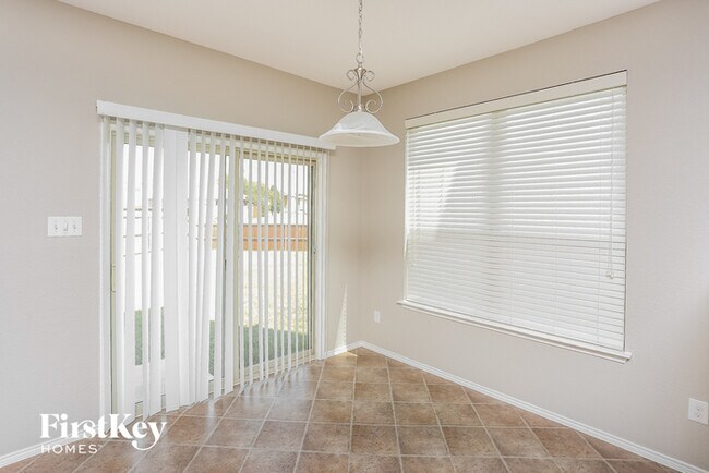 Building Photo - 4252 Glen Abbey Dr