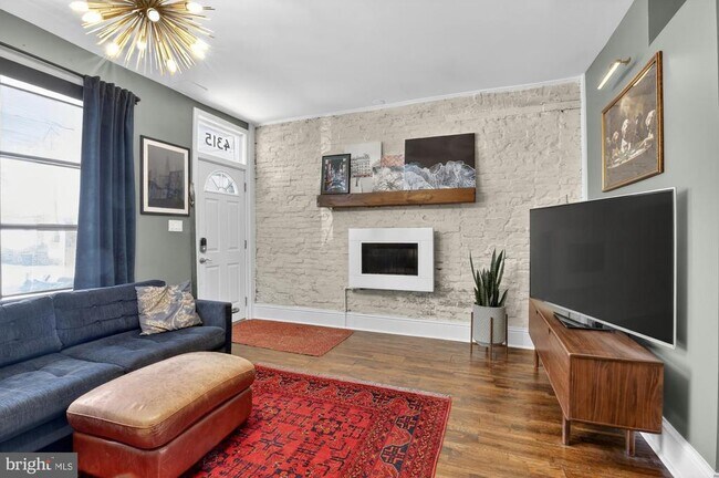 Building Photo - 4315 Lauriston St