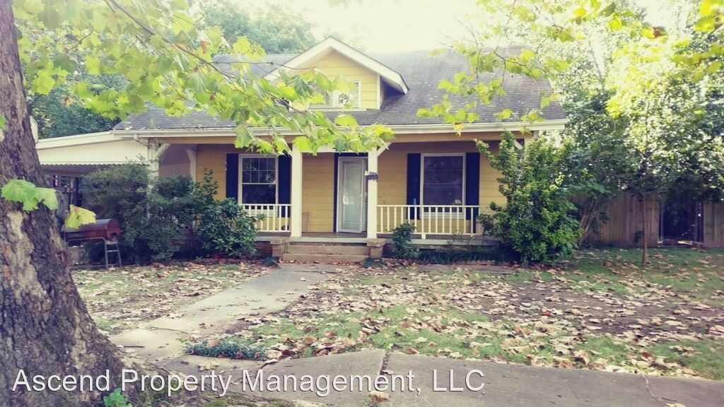 Primary Photo - 4 br, 1.5 bath House - 541 Grove St