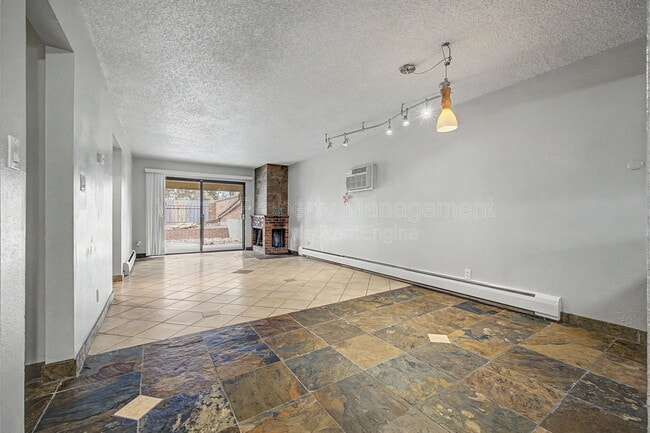 Photo - 1021 Carr St Apartment