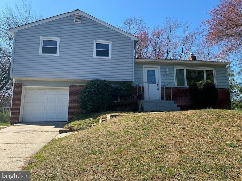 Foto principal - 902 Woodlane Rd