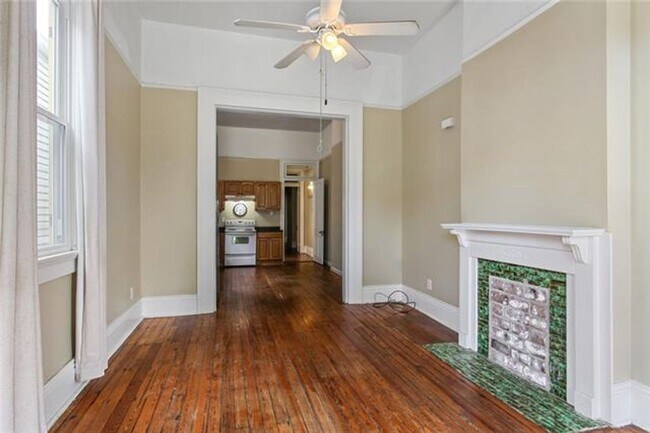 Building Photo - 312-314SClark