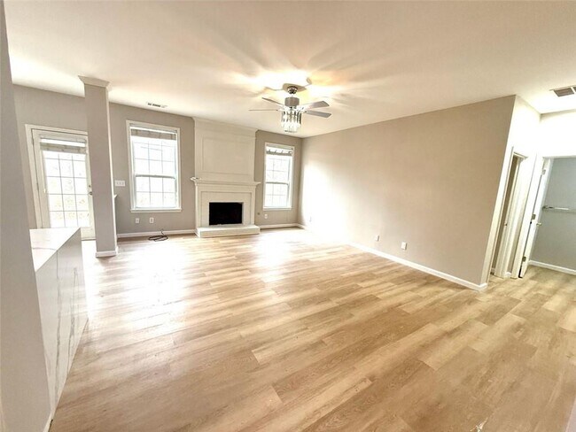 Foto del edificio - 1505 Wedgefield Ct