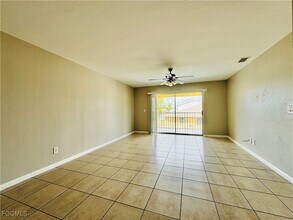 Building Photo - 706 SE 13th Ct