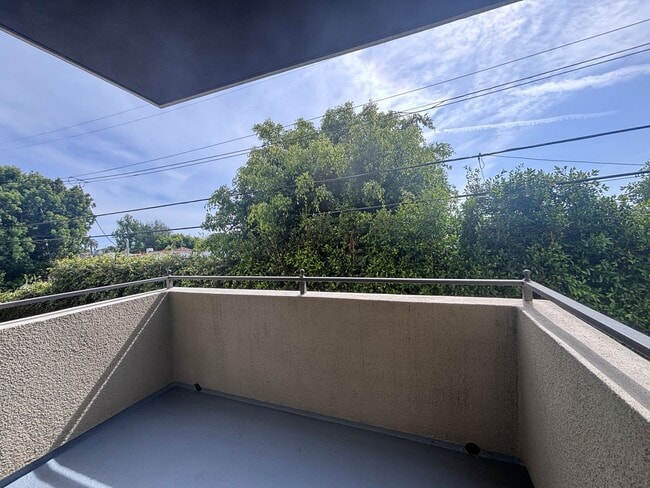 Interior Photo - 2245 Beverly Glen Blvd.