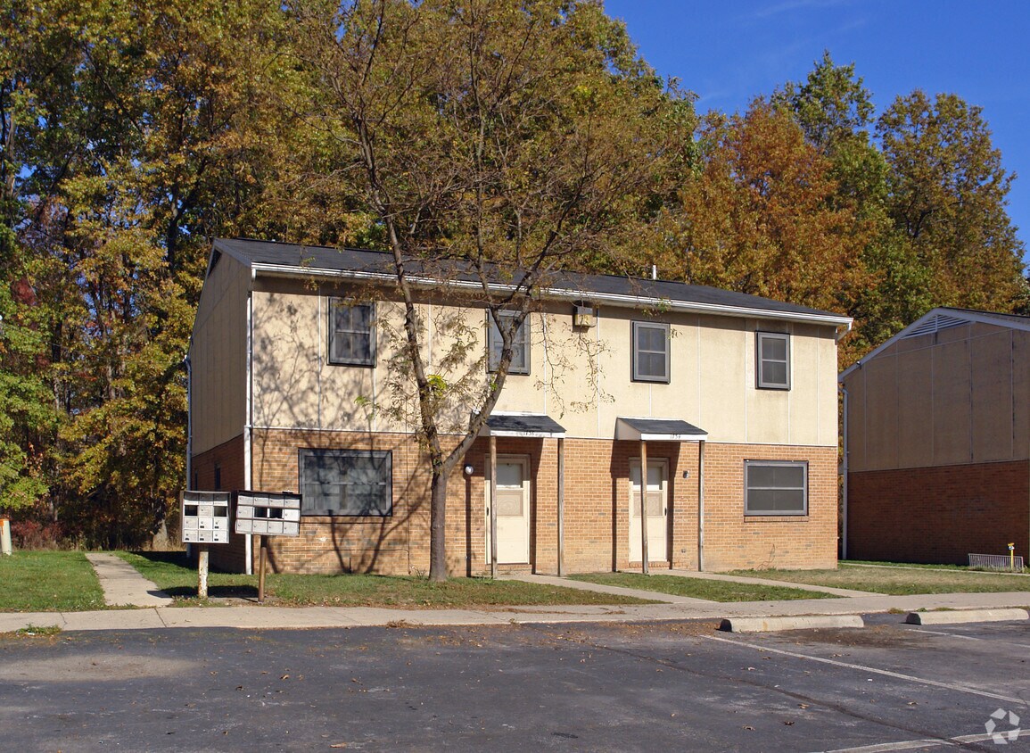 17381734 Colt Ct, Warren, OH 44485 Apartments in Warren, OH