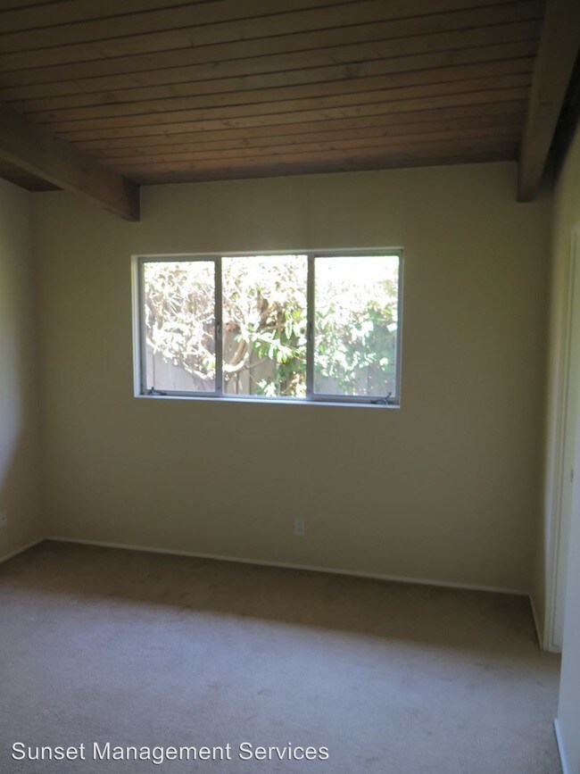 Building Photo - 3710 San Remo Dr