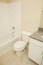 Building Photo - 1840 Candlewood Ct