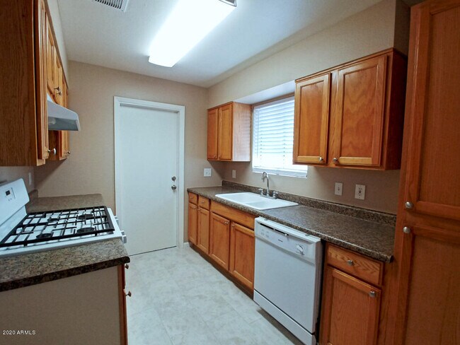 Building Photo - 14837 N 36th St