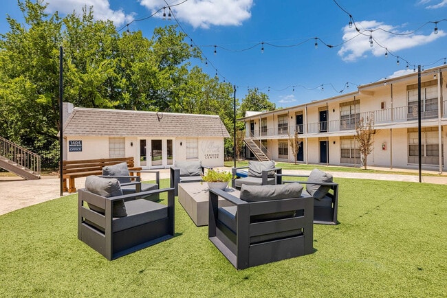 VILLAS1404_EXTam_724_006xf - Villas at 1404