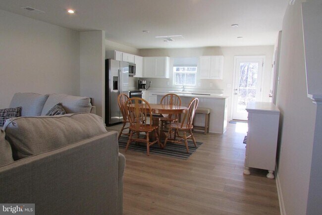 Foto del edificio - 30155 Creekview Cir