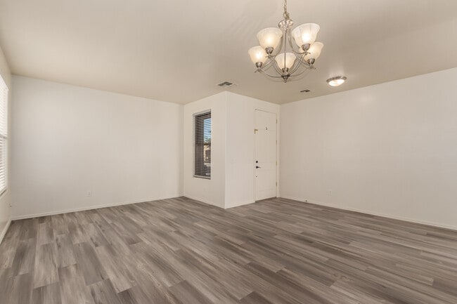 Building Photo - 1927 W Fruit Tree Ln