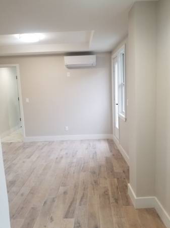 Foto del edificio - 800 Empire Blvd